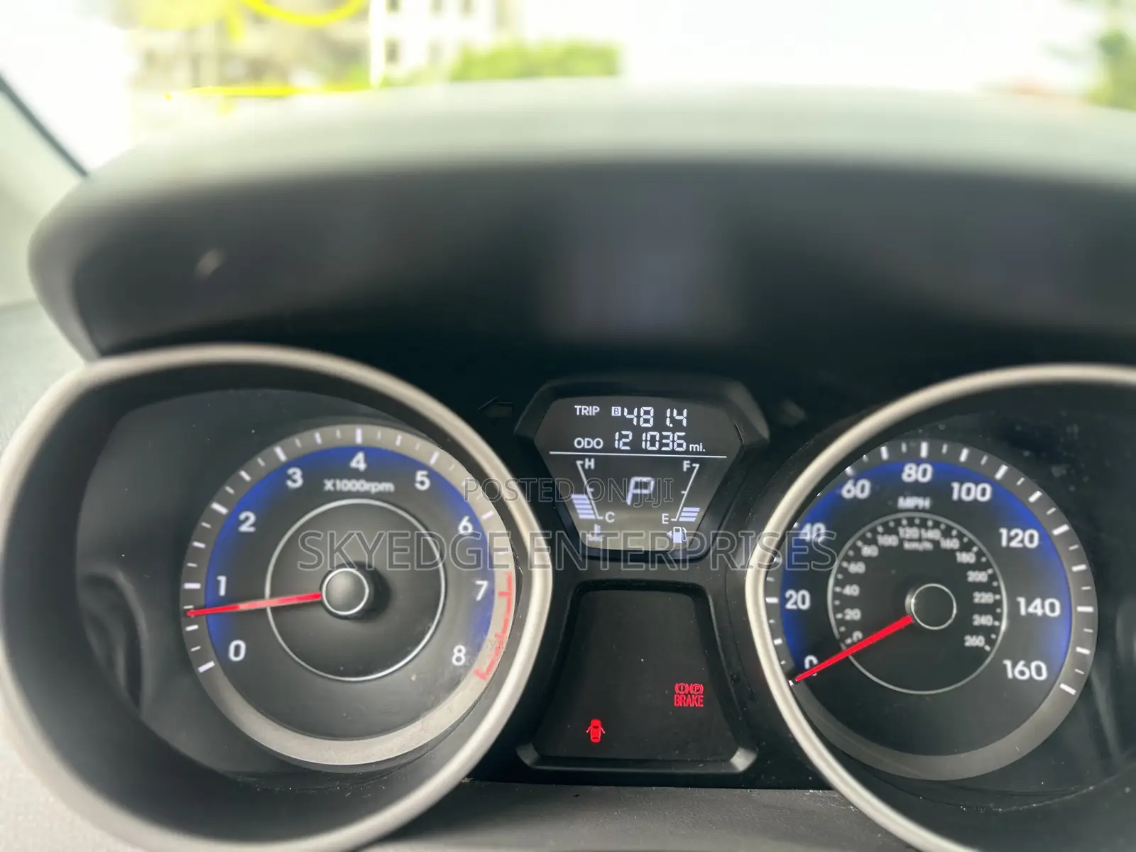 Hyundai Elantra Limited Sedan FWD (1.8L 4cyl 6A) 2013 Silver