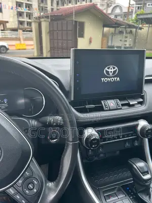 Toyota RAV4 XLE AWD 2023 White