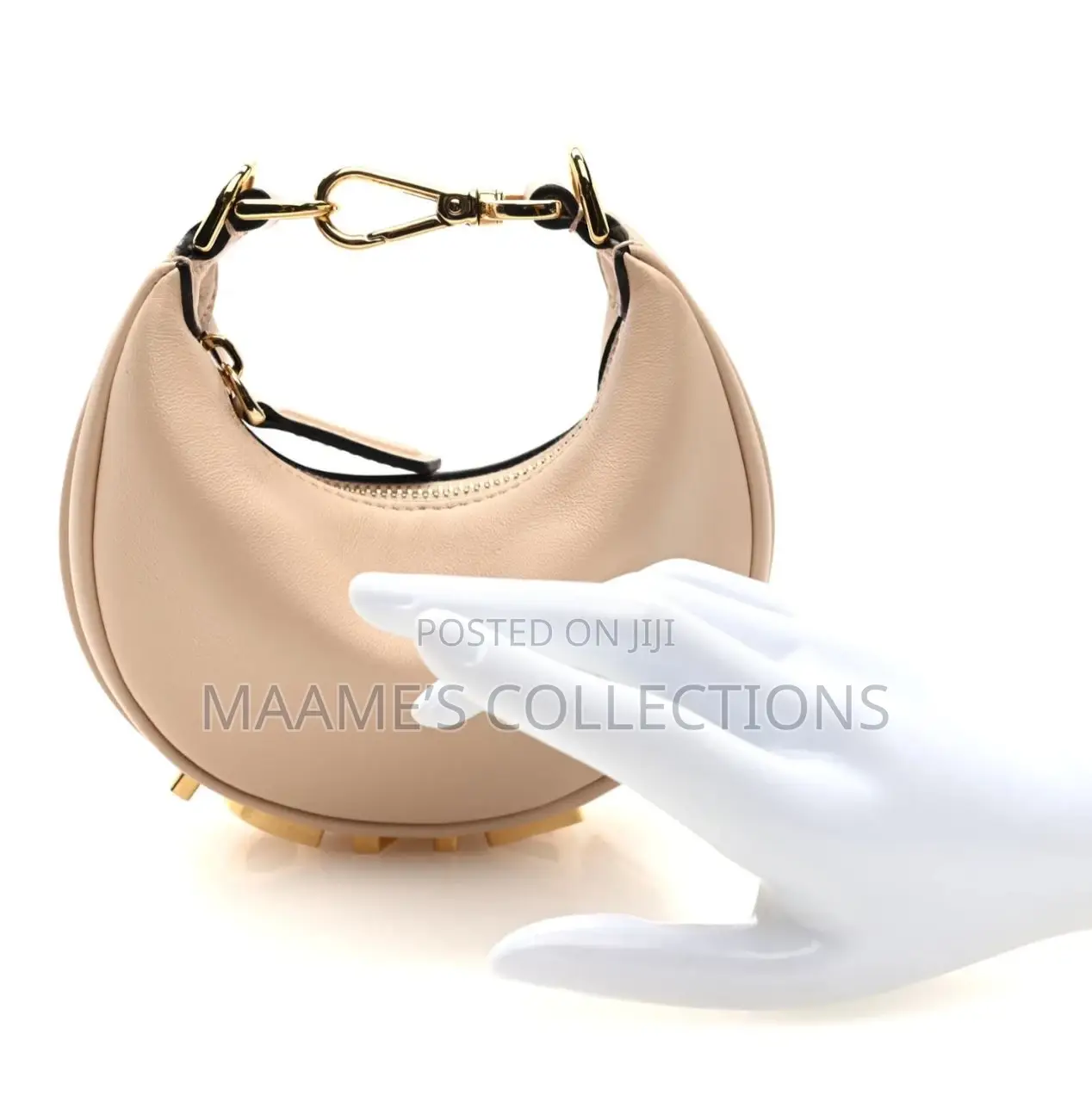 Fendi Ladies Bag ( With a Box)