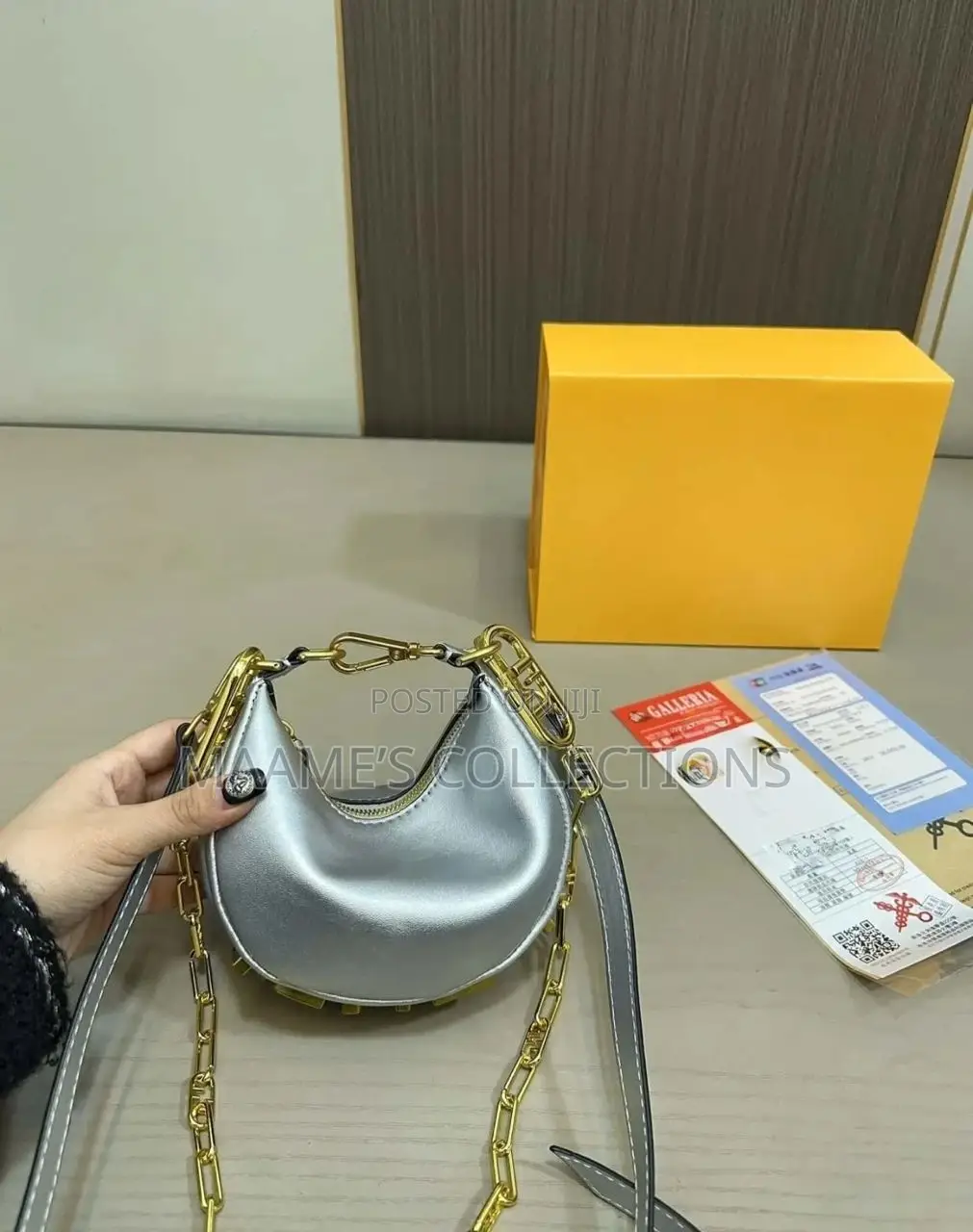 Fendi Ladies Bag ( With a Box)