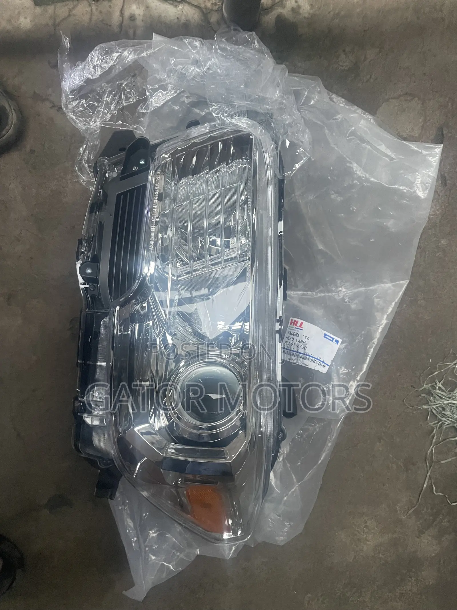 Tacoma 2016 2017 2018 2019 2020 Headlight Basic ( No Led) Pair
