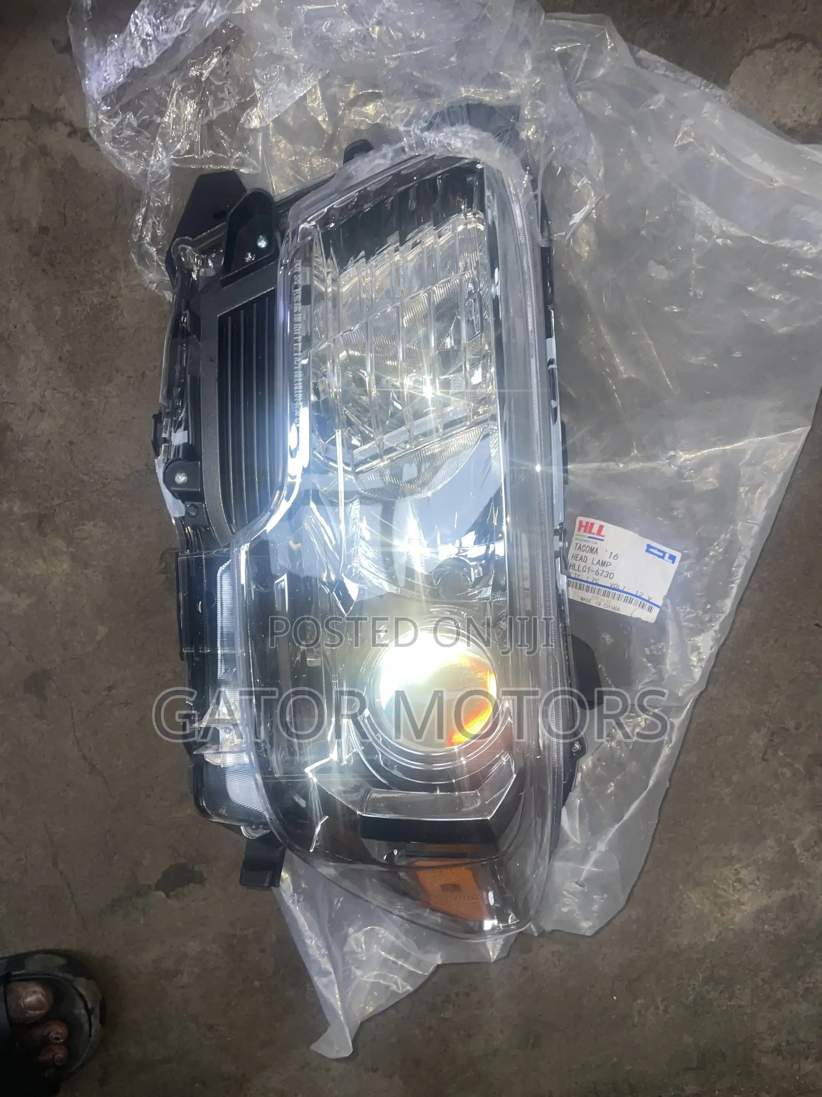 Tacoma 2016 2017 2018 2019 2020 Headlight Basic ( No Led) Pair