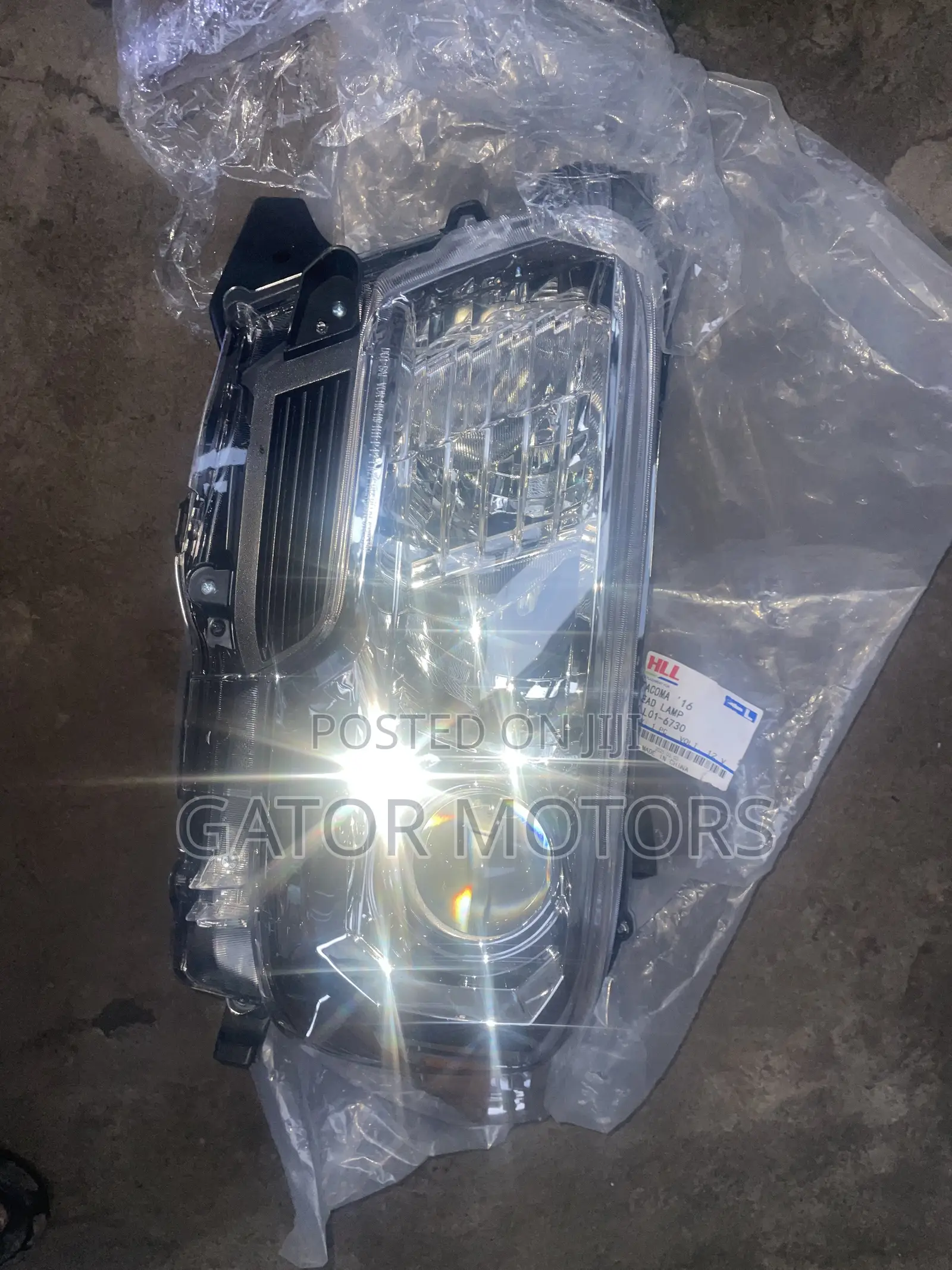 Tacoma 2016 2017 2018 2019 2020 Headlight Basic ( No Led) Pair