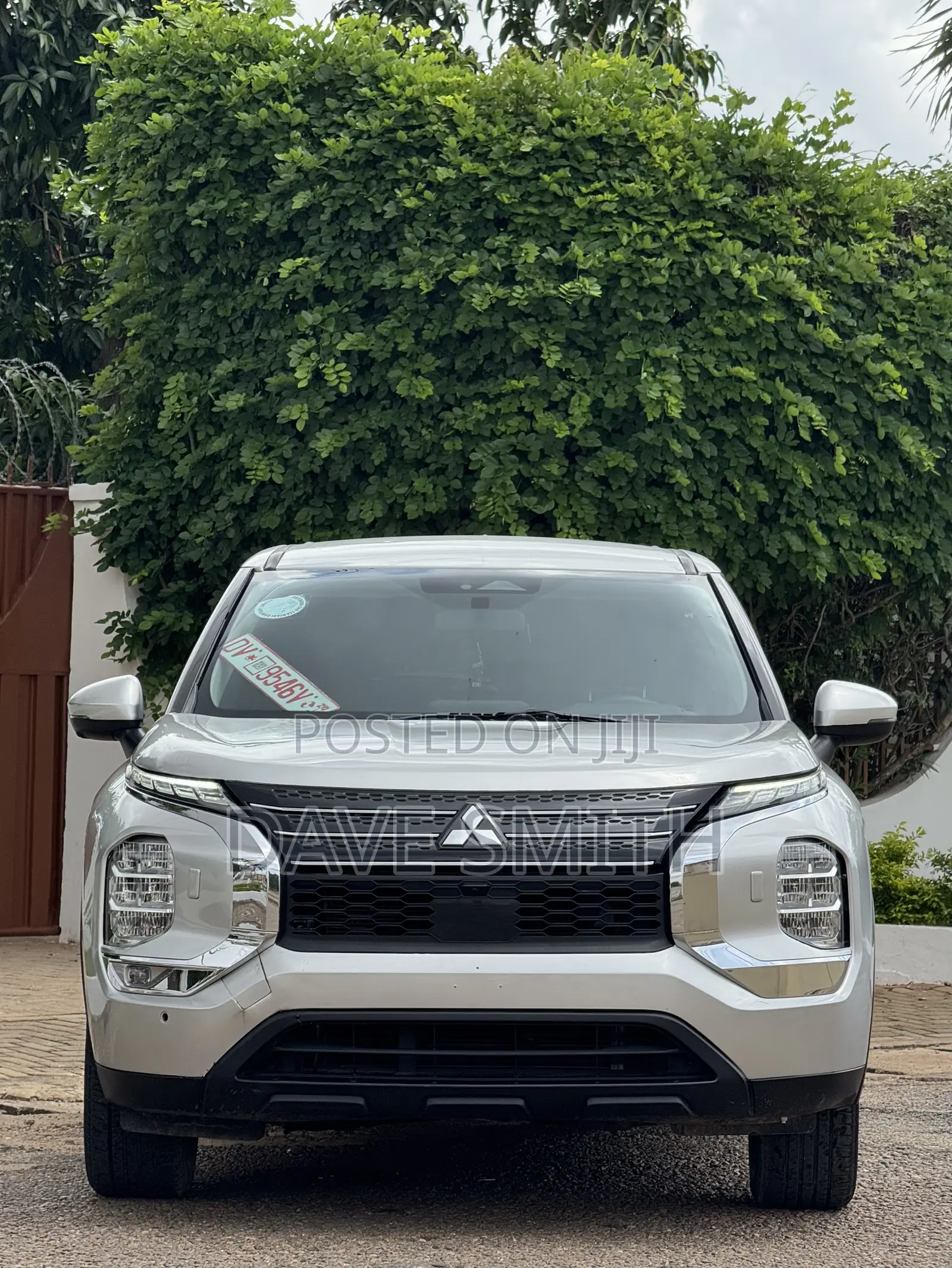 Mitsubishi Outlander ES 2022 Silver