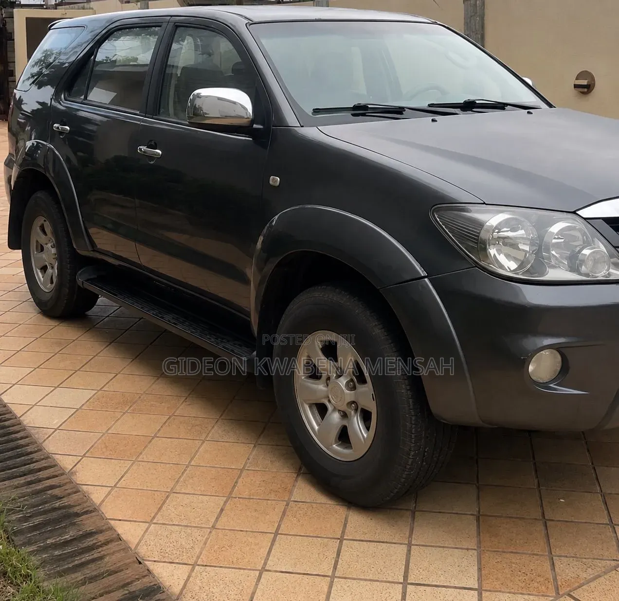 Toyota Fortuner 2.7 AWD 2010 Gray