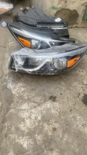 Kia Sedona Headlight 2019 Pair