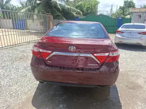 Toyota Camry SE 4dr Sedan (2.5L 4cyl 6A) 2016 Red