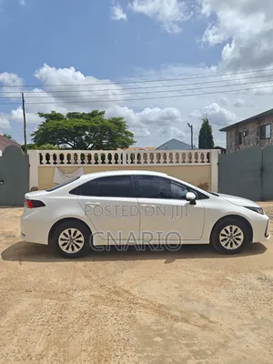 Toyota Corolla 2024 White
