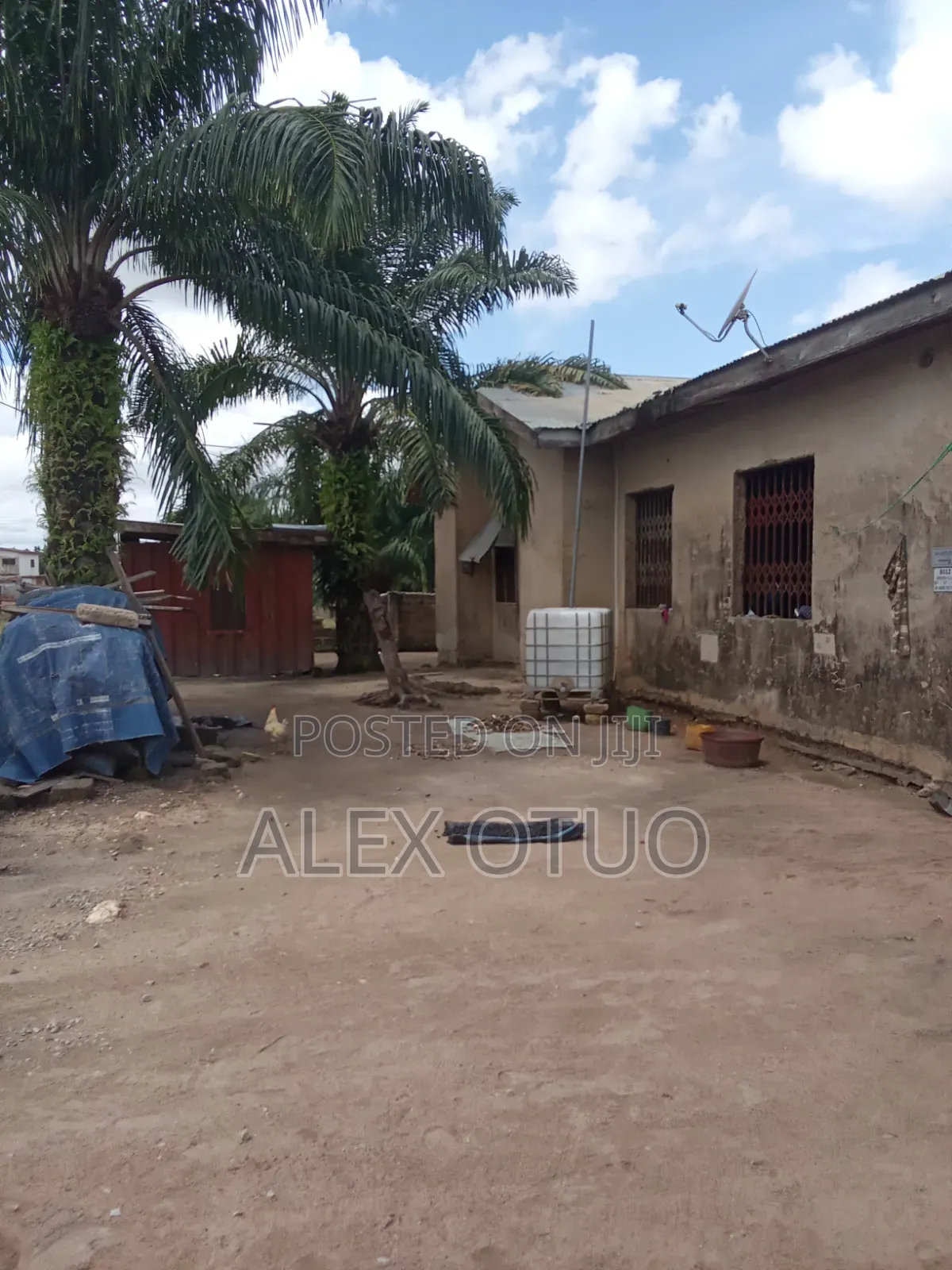 7bdrm House in Alex Otuo Properties, Atwima Nwabiagya for sale