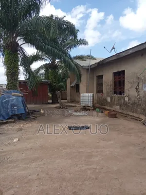 7bdrm House in Alex Otuo Properties, Atwima Nwabiagya for sale