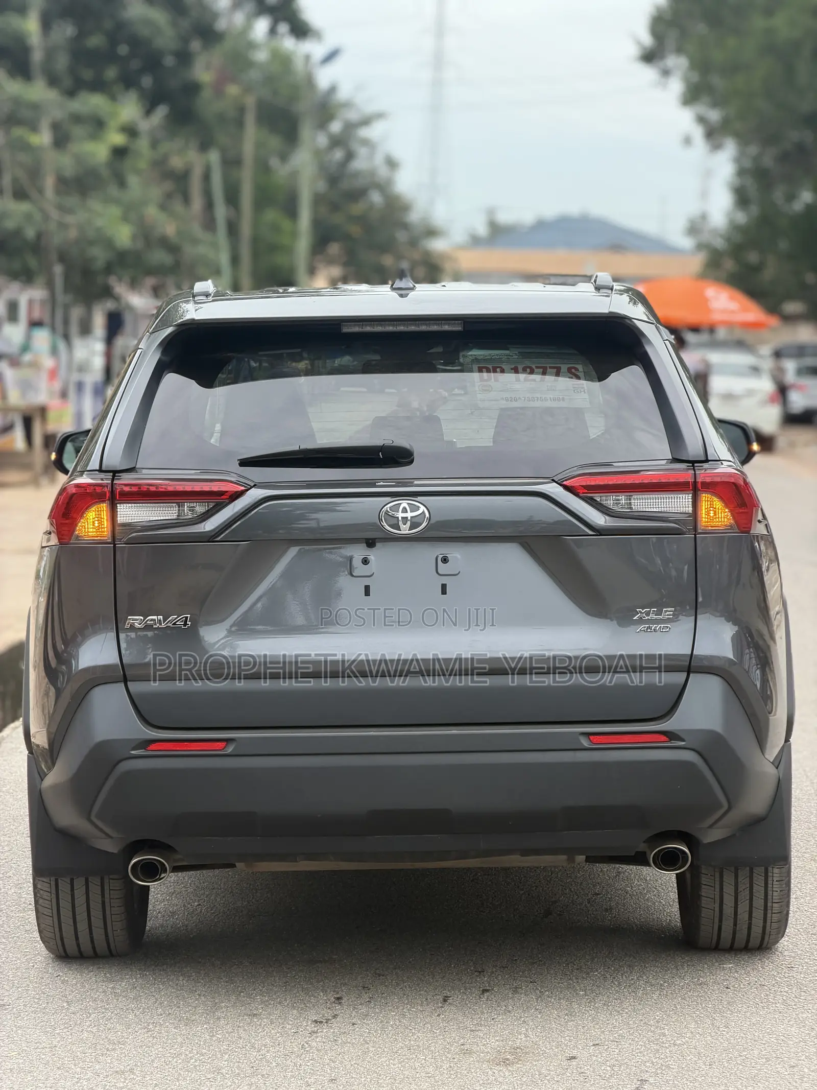 Toyota RAV4 XLE Premium 2021 Gray