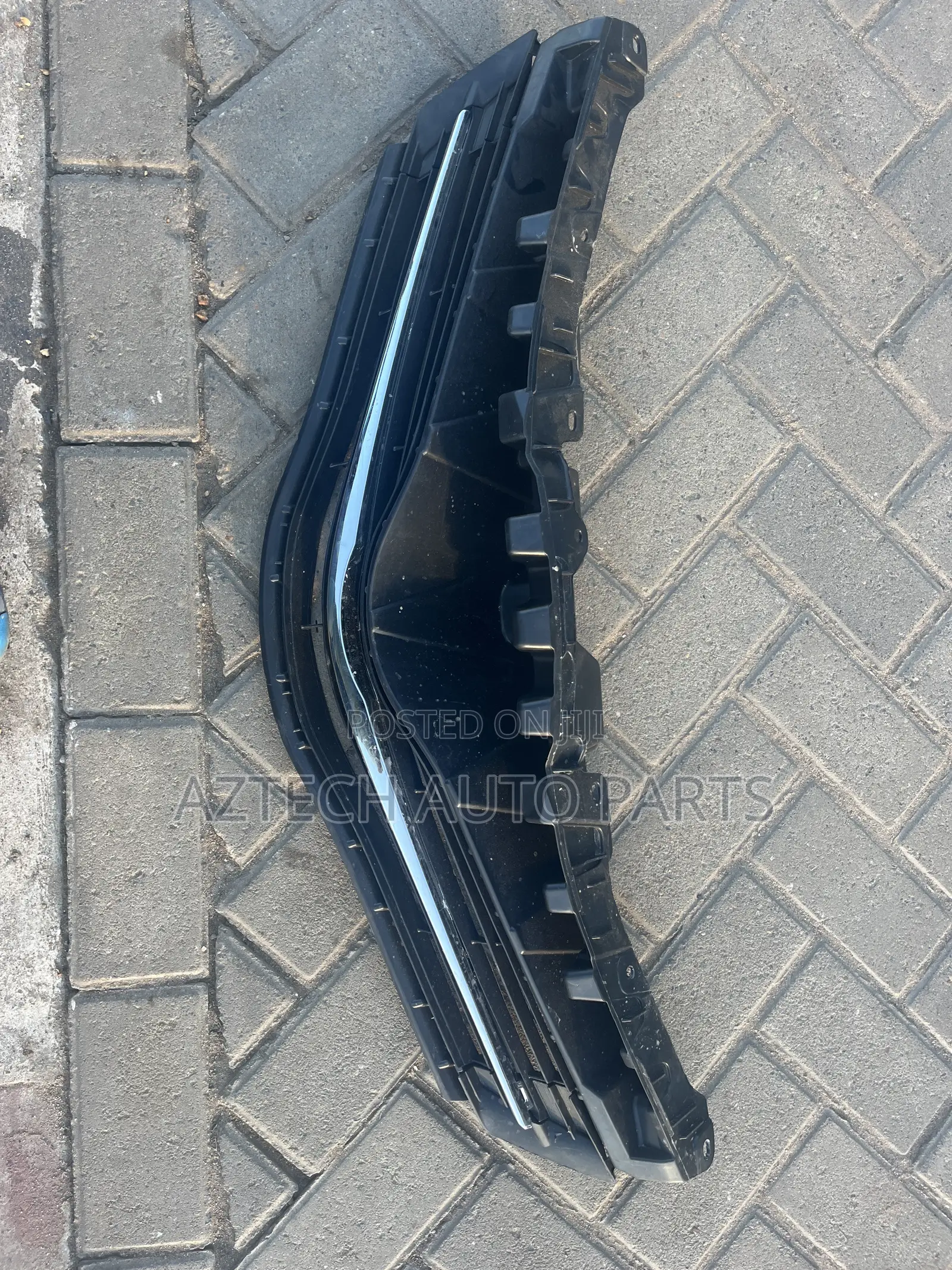 Toyota Vitz 2012 2013 2014 Top Shells / Front Grille