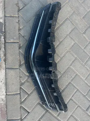 Toyota Vitz 2012 2013 2014 Top Shells / Front Grille