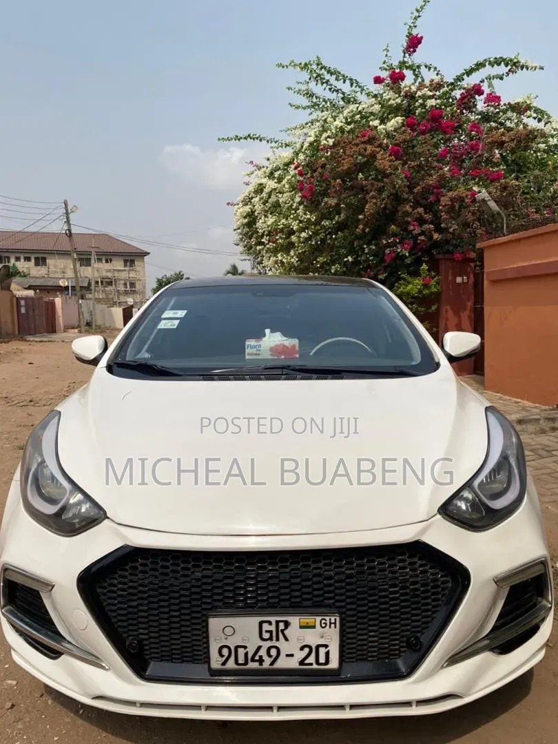 Hyundai Elantra 2013 White