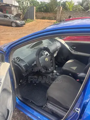 Toyota Vitz 2010 Blue