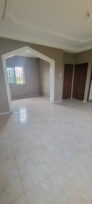 2bdrm Apartment in Biosk Properties, Frafraha for rent