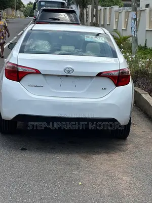 Toyota Corolla 2018 White