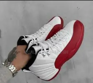 Air Jordan 12 Cherry