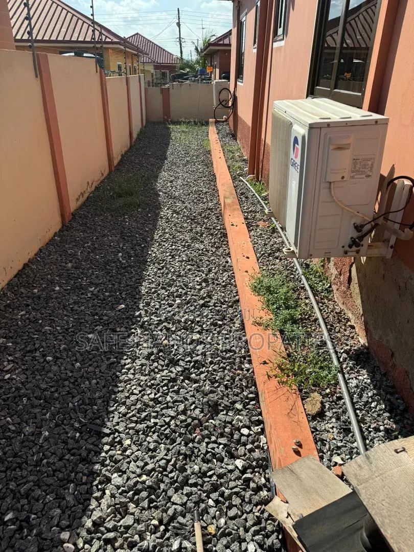 Furnished 2bdrm House in Lakeside Estate, Accra Metropolitan for sale