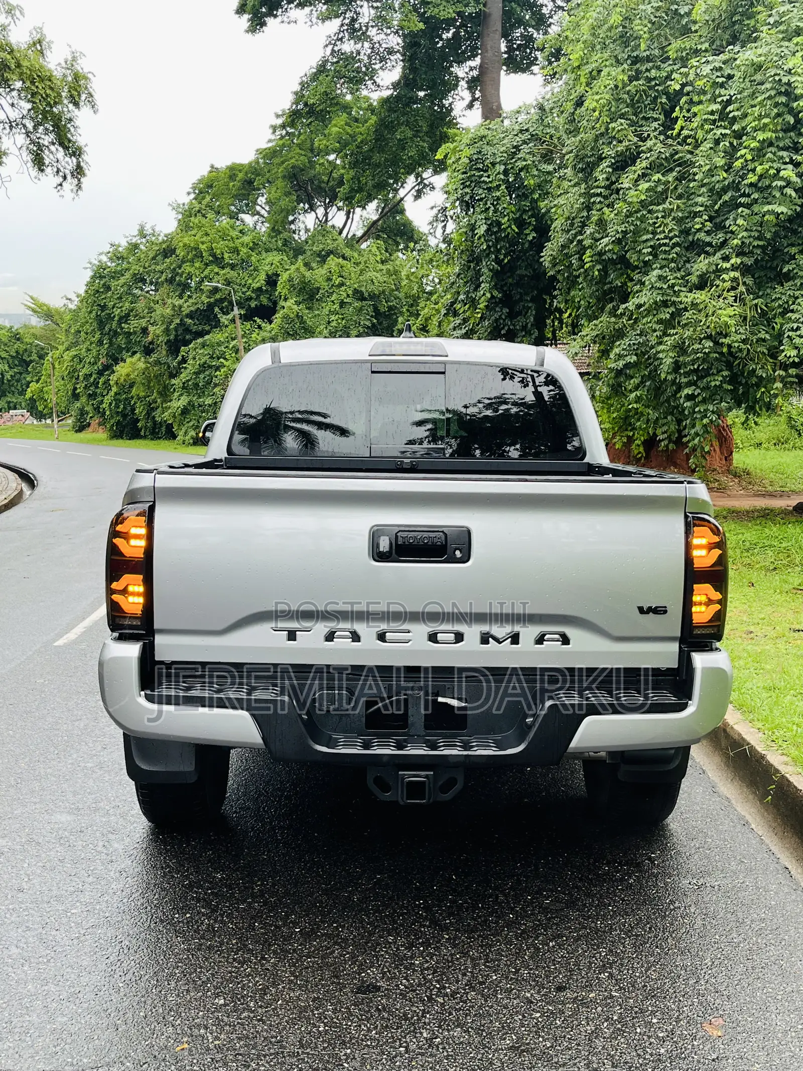 Toyota Tacoma TRD Off Road Double Cab 5' Bed V6 AT 2023 Silver