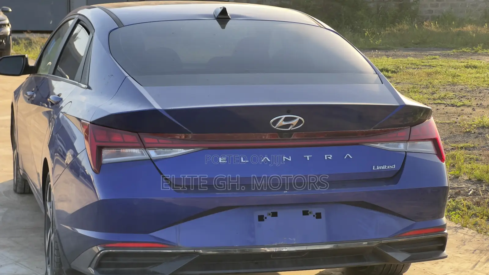 Hyundai Elantra Limited 2023 Blue