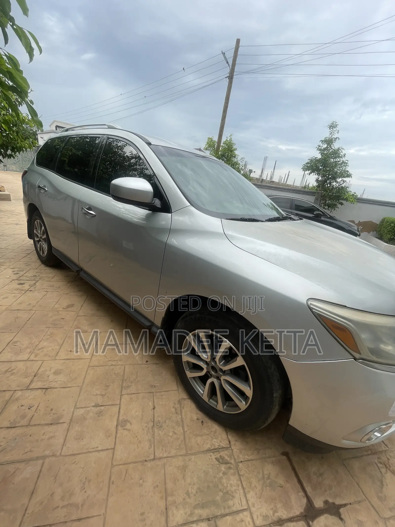 Nissan Pathfinder SV 4dr 4x4 (3.5L 6cyl) 2016 Gray
