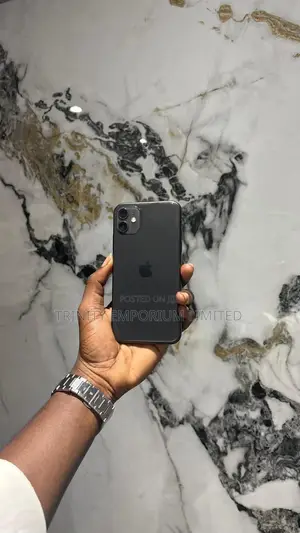 Apple iPhone 11 64 GB Black