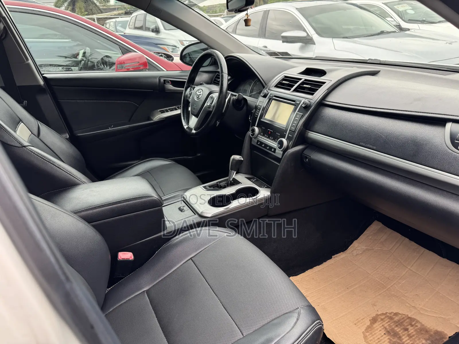 Toyota Camry SE 4dr Sedan (2.5L 4cyl 6A) 2014 White