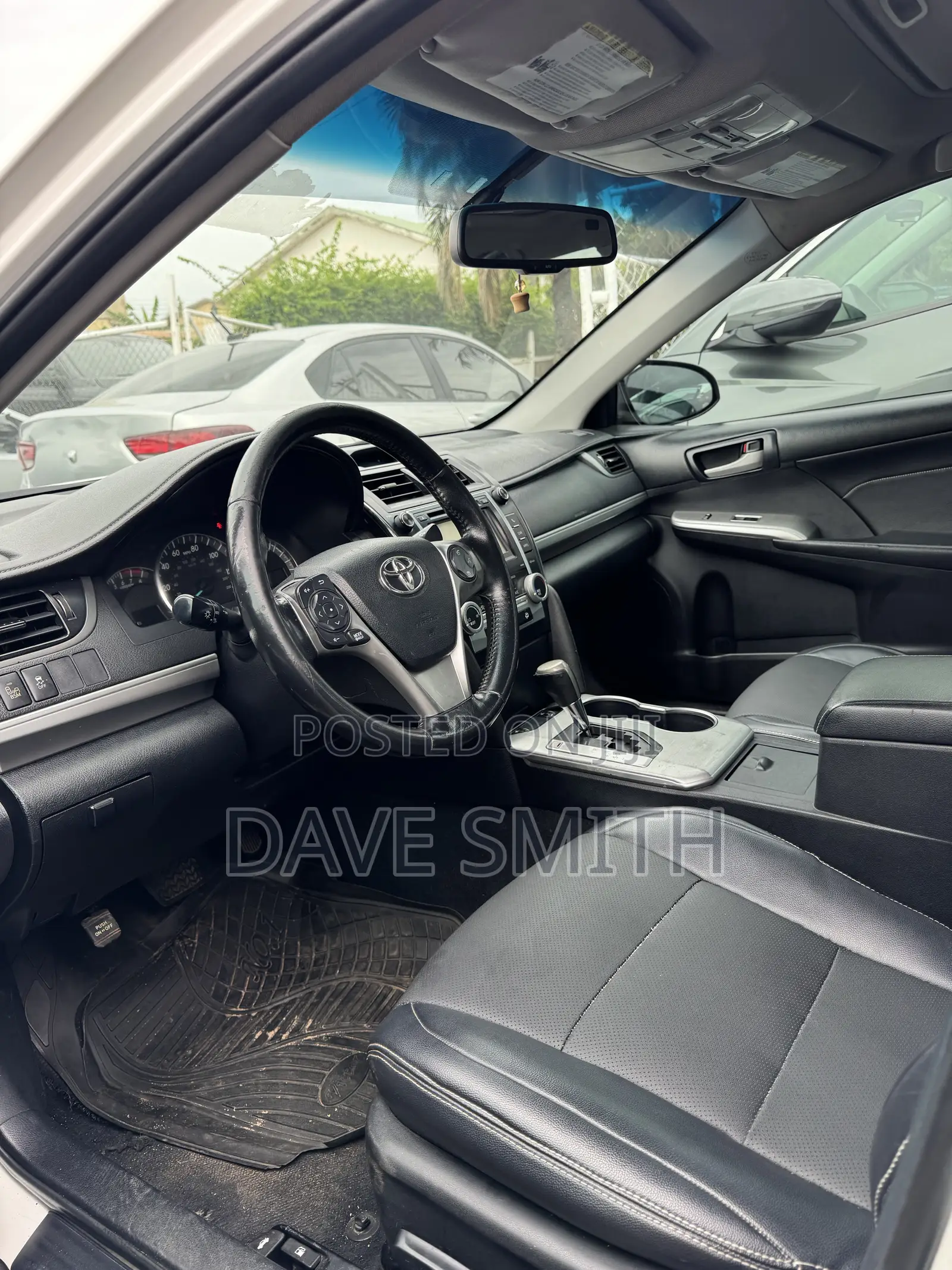 Toyota Camry SE 4dr Sedan (2.5L 4cyl 6A) 2014 White