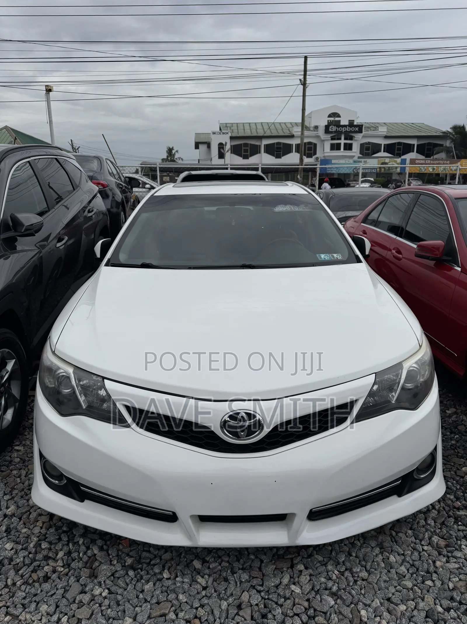 Toyota Camry SE 4dr Sedan (2.5L 4cyl 6A) 2014 White