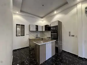 2bdrm Townhouse / Terrace in Nanakrom, Ashaley Botwe for rent