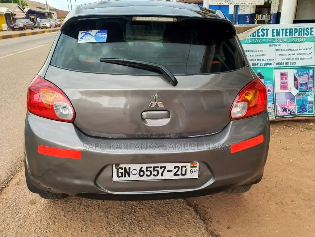 Mitsubishi Mirage DE 4dr Hatchback (1.2L 3cyl CVT) 2014 Gray