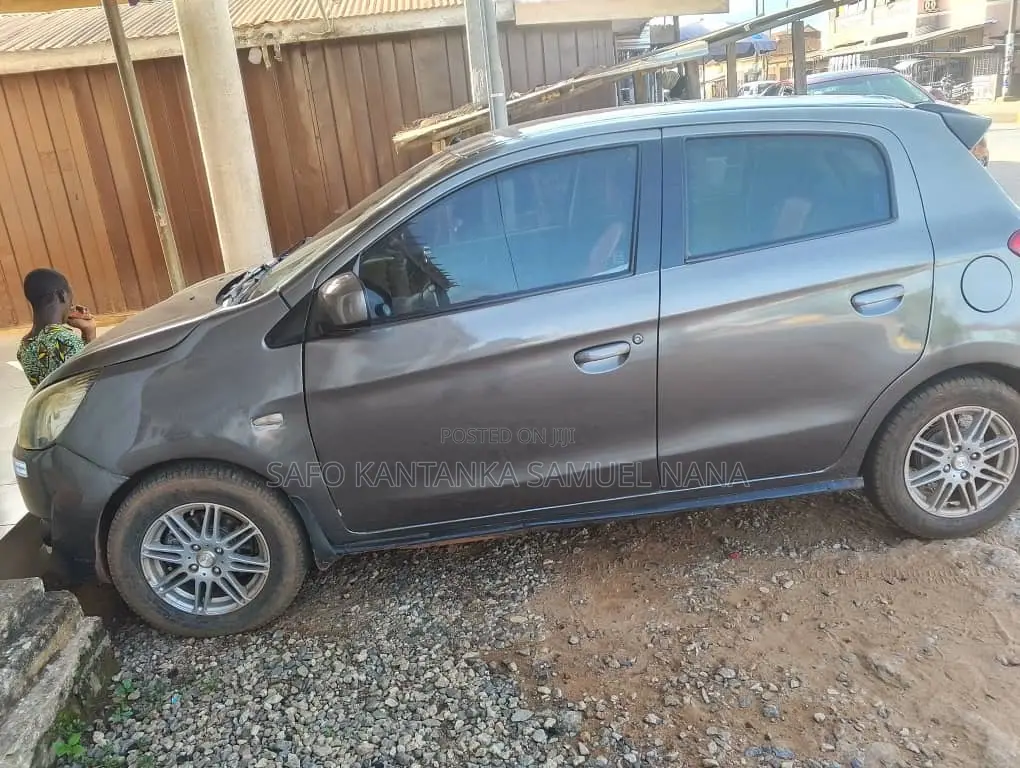 Mitsubishi Mirage DE 4dr Hatchback (1.2L 3cyl CVT) 2014 Gray