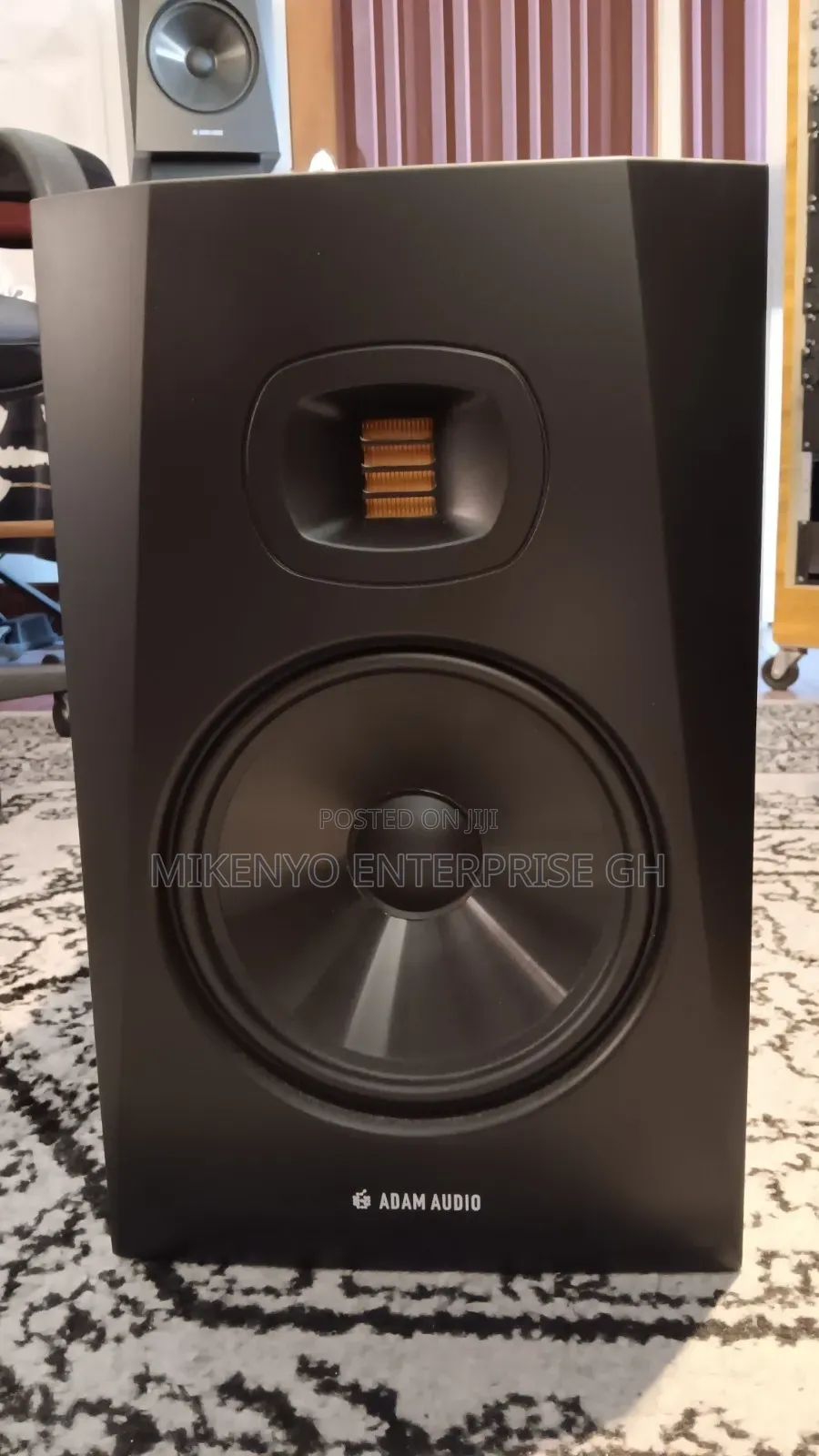 Adam Audio T8v 8" Active Studio Monitor