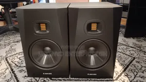 Adam Audio T8v 8" Active Studio Monitor
