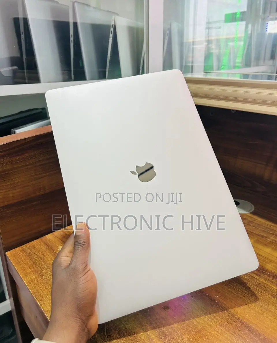 Laptop Apple MacBook Pro 2019 16GB Intel Core i7 SSD 500GB