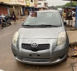 Toyota Yaris 2009 Gray