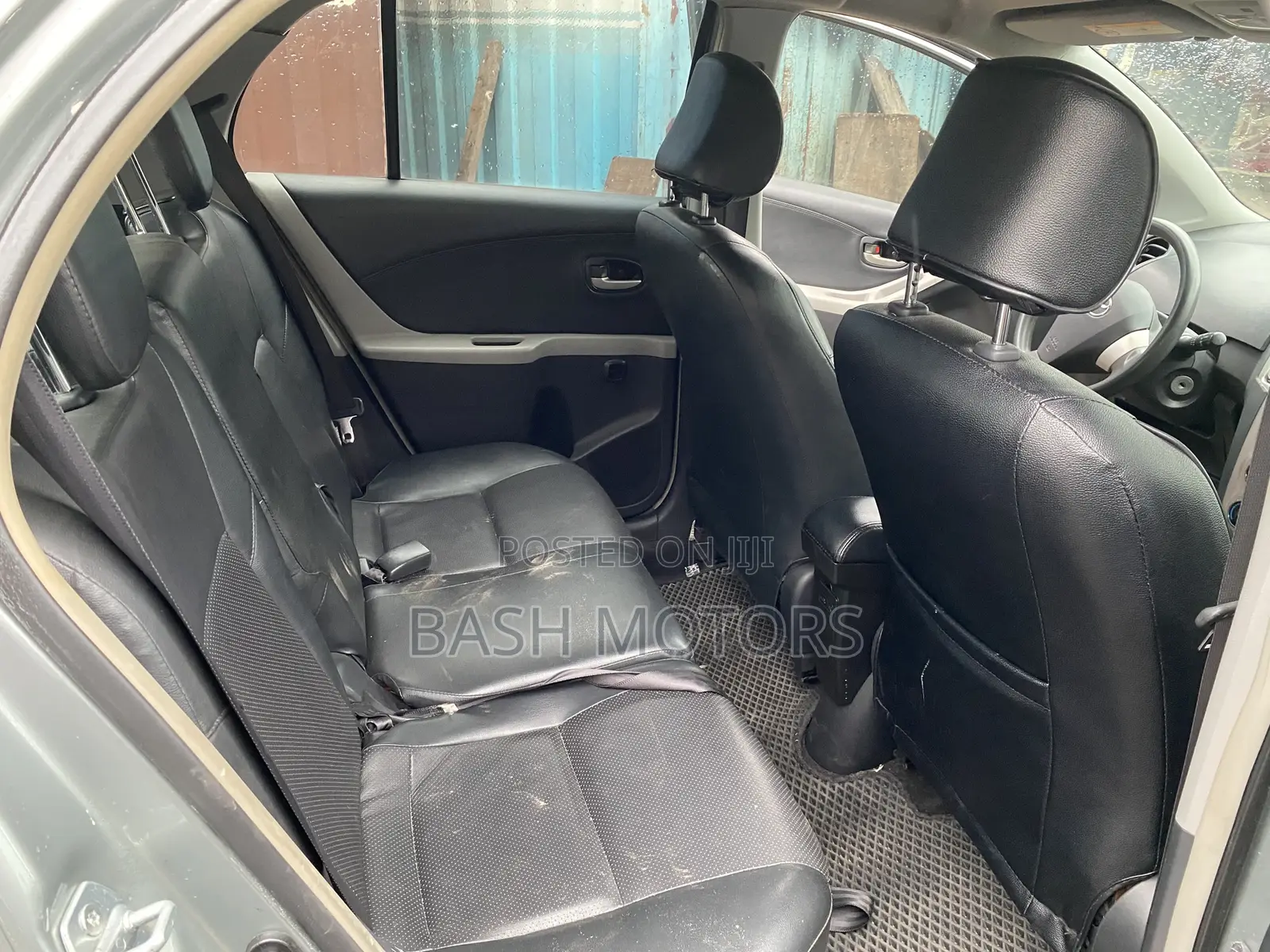Toyota Yaris 2009 Gray