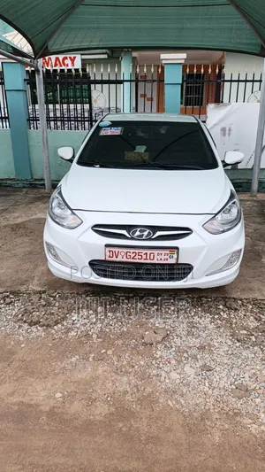 Hyundai Accent 2012 White