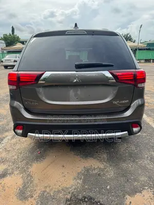 Mitsubishi Outlander 2018 Gray