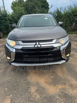 Mitsubishi Outlander 2018 Gray