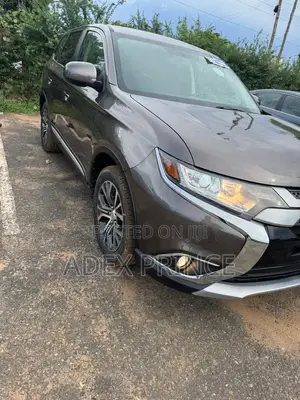 Mitsubishi Outlander 2018 Gray