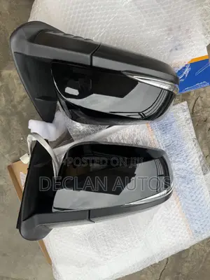 Tacoma 2018 Driving Mirrors With Light and Sensor