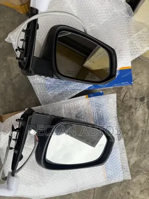 Tacoma 2018 Driving Mirrors With Light and Sensor