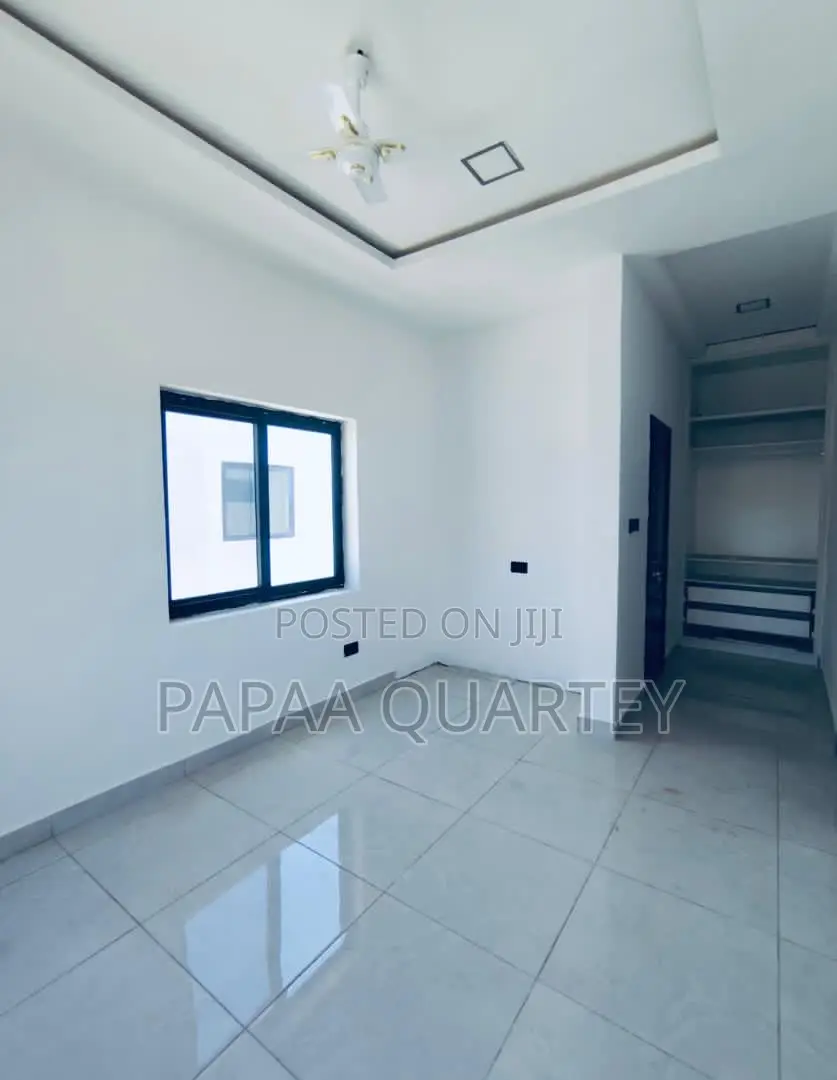 4bdrm House in Adjiriganor for sale