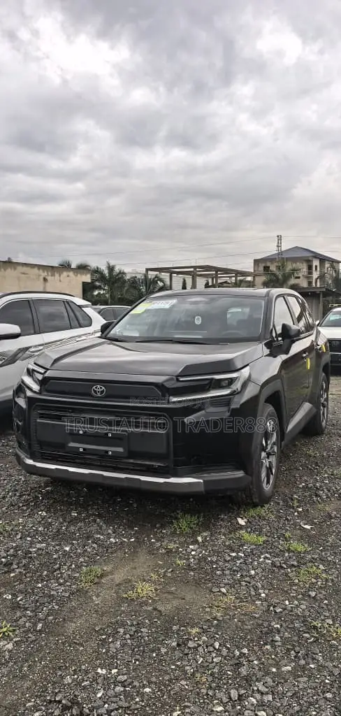 New Toyota RAV4 XLE Premium 2025 Black