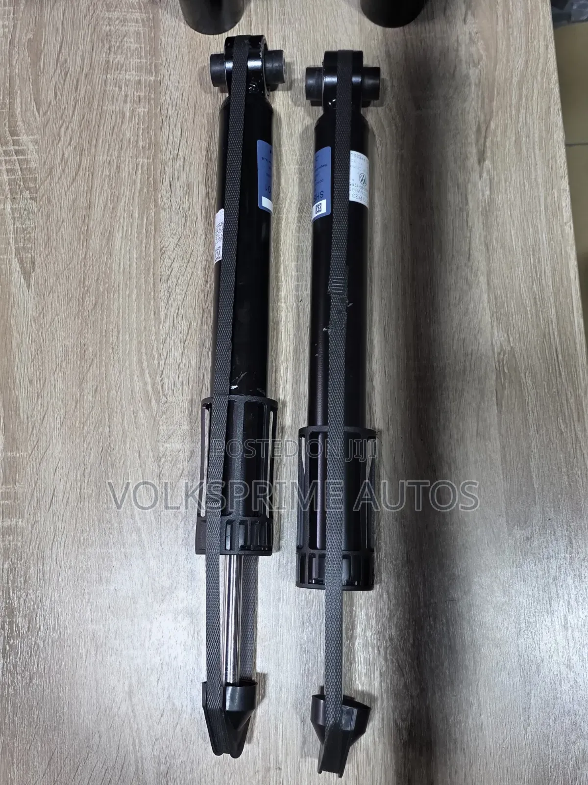 Front and Back Shock Absorbers for Volkwagen Golf7mk7 Tiguan 2018-2022