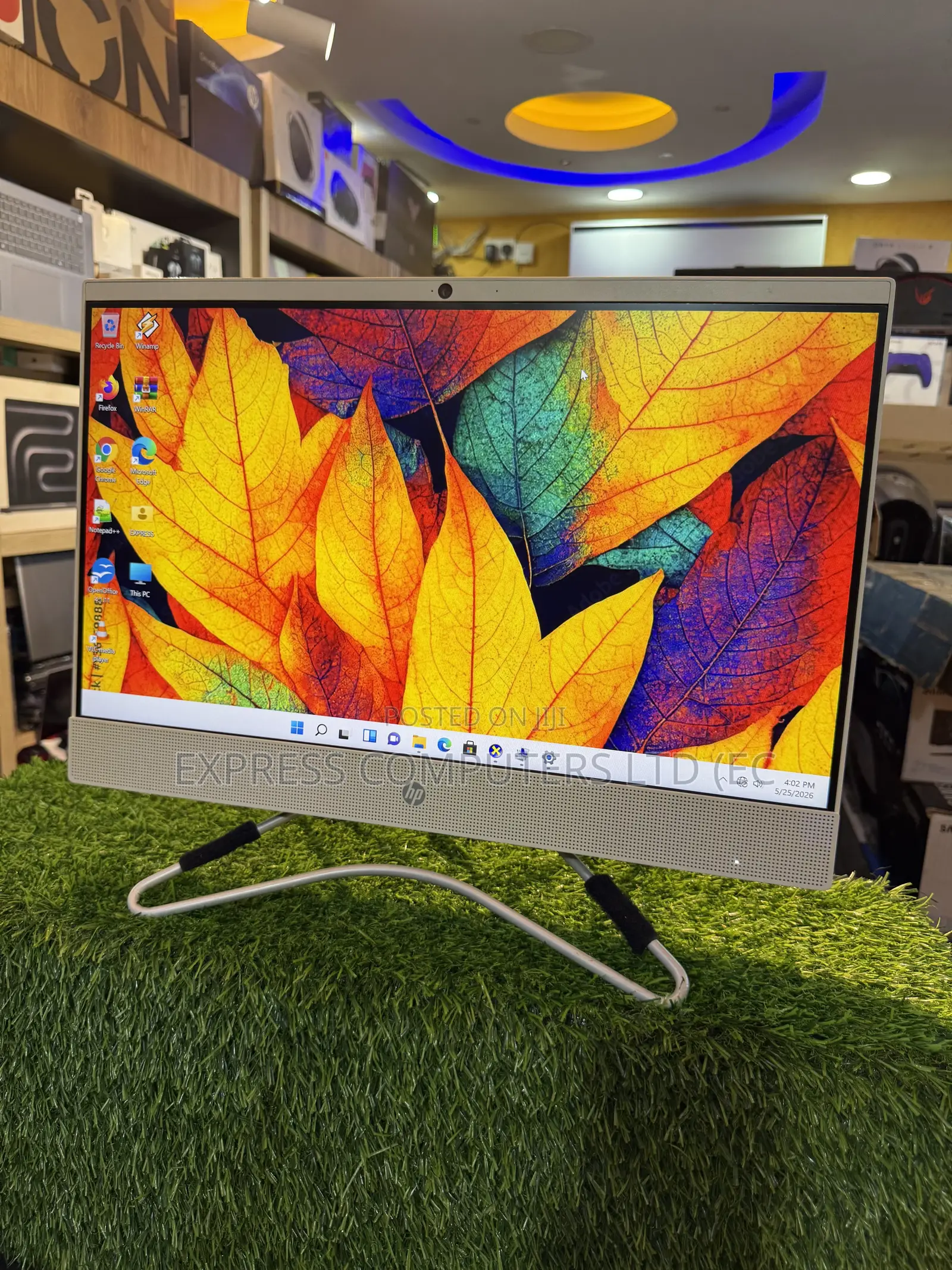 HP 200 G4 22 All-in-One 12GB Intel Core i5 HDD+SSD 500GB