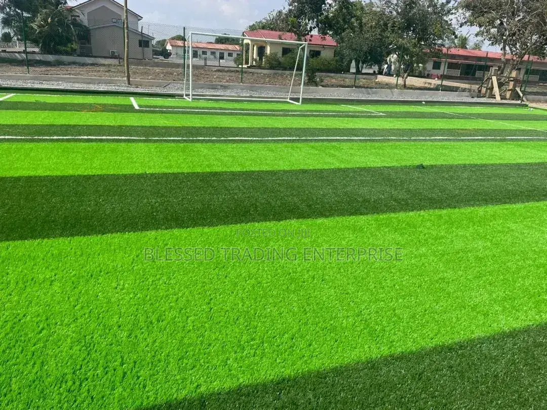 Full Roll or Bundle of Astroturf for Pitches