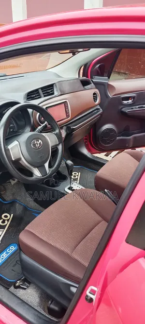 Toyota Vitz 2013 Red